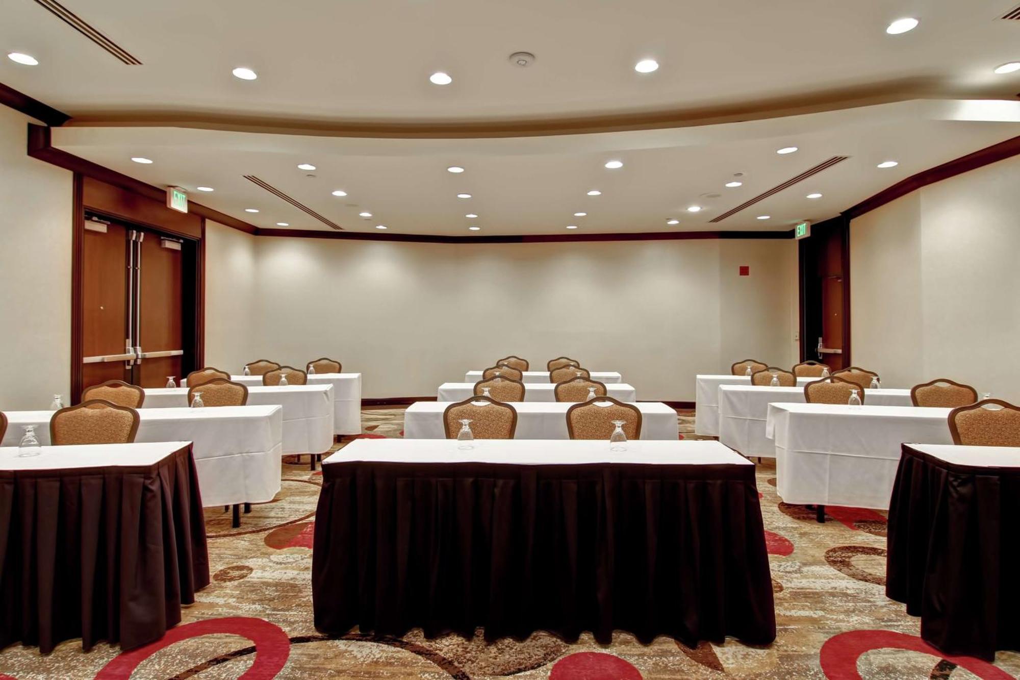 Hotel Doubletree By Hilton At The Club Pleasanton