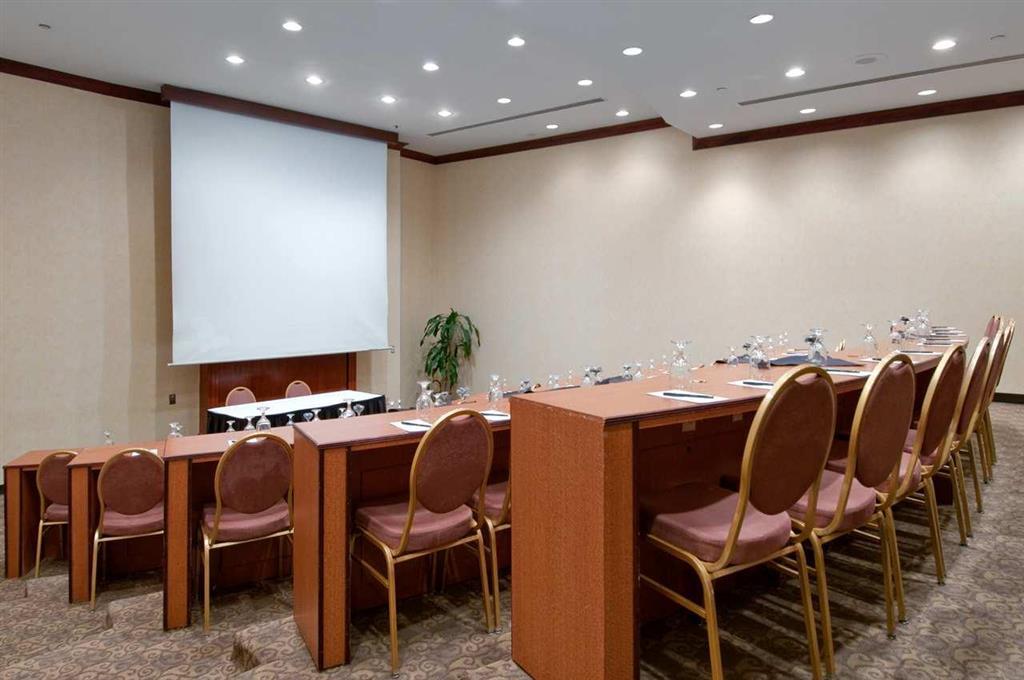 Doubletree By Hilton At The Club 4*