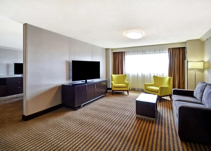 Doubletree By Hilton Pleasanton At The Club
